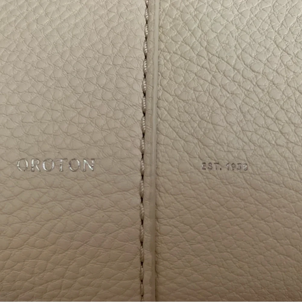 ✨Host Pick✨ Brand New Oroton Hobo Bag - Picture 5 of 8